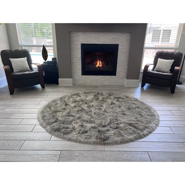 Round plush carpet