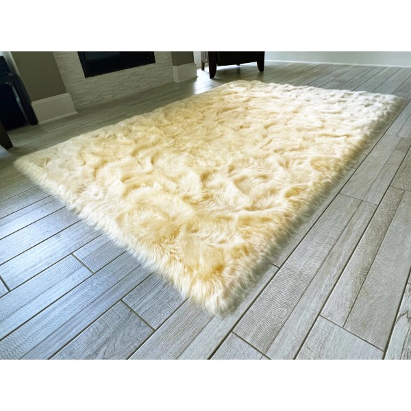 Faux fur cloud carpet