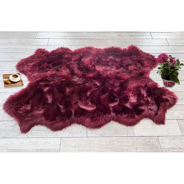 Luxurious Burgundy Faux Fur...