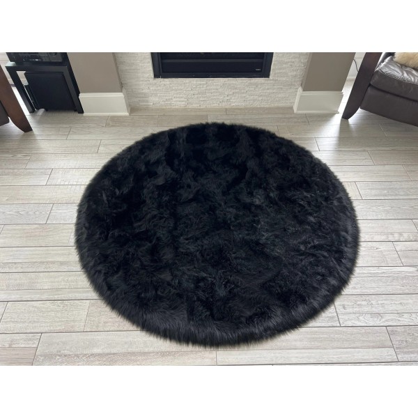 Black premium round faux fur rug